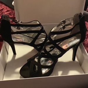 Black Report Heels